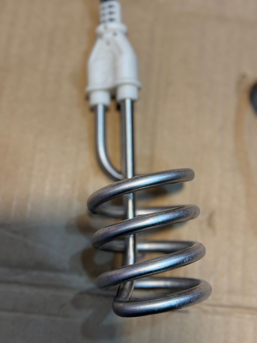 F8 SHOCK-PROOF WATER HEATING ROD